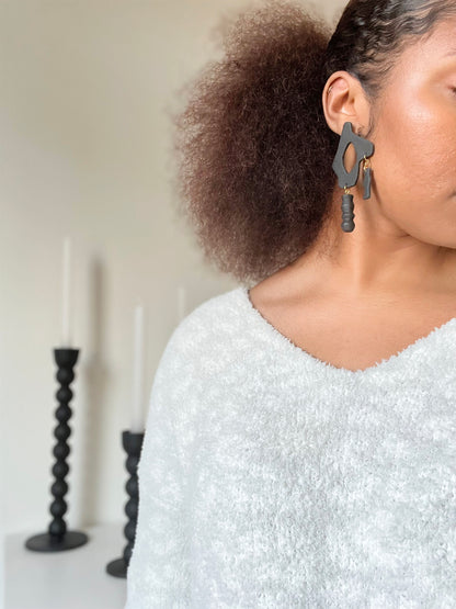 Theia Dangles